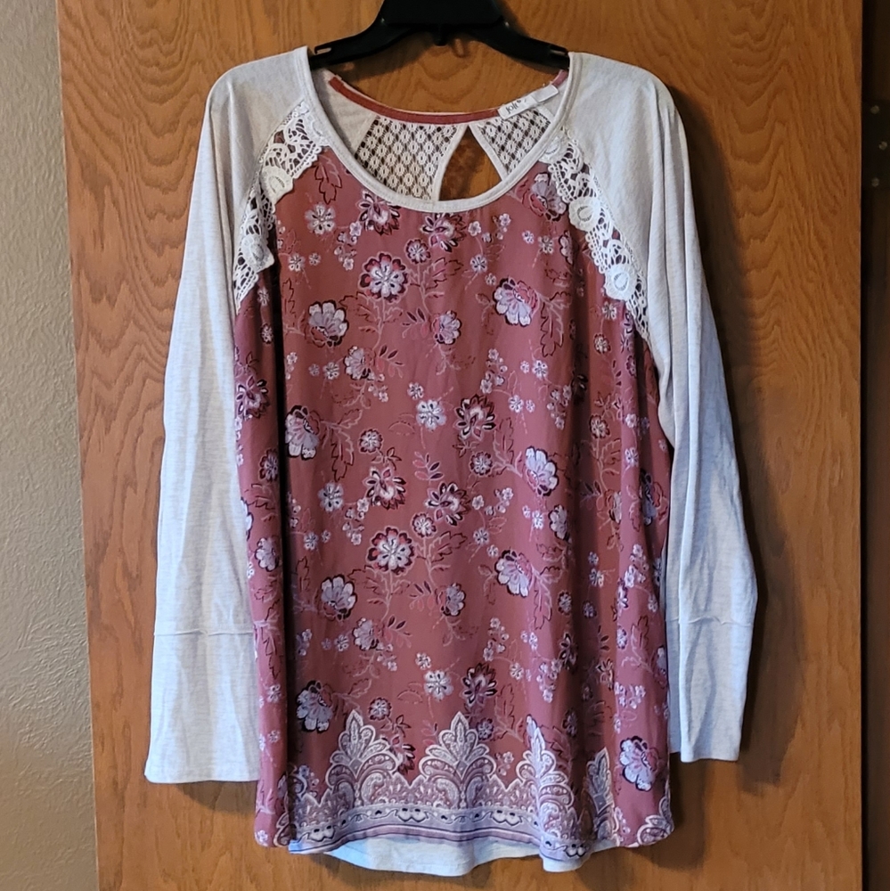 Women's long sleeve top